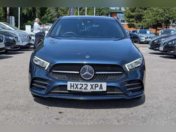 Mercedes-Benz C-Class 2023 - Image 3