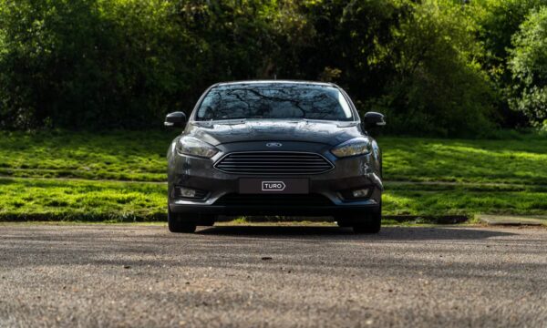 Ford Focus 2018 - Image 2