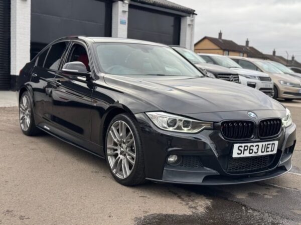 BMW 3 Series(2021) - Image 2