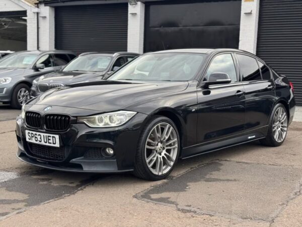 BMW 3 Series(2021) - Image 3