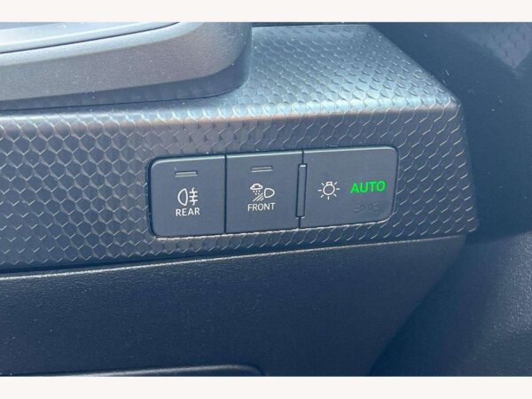 Audi A1 25 TFSI Technik 5dr - Image 3